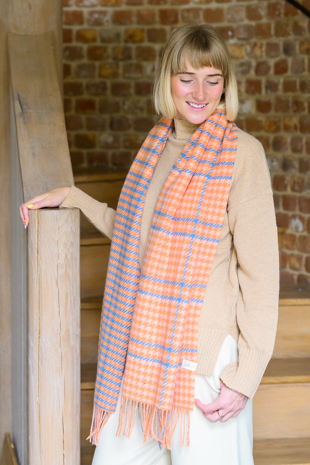 Peach Houndstooth Lambswool Scarf